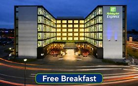 Holiday Inn Express Zuerich Airport By Ihg
